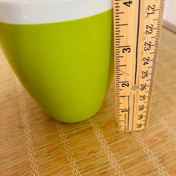 2 Crate Barrel Green Whte Coffee Tea Late Mug Cups - Picture 6 of 7